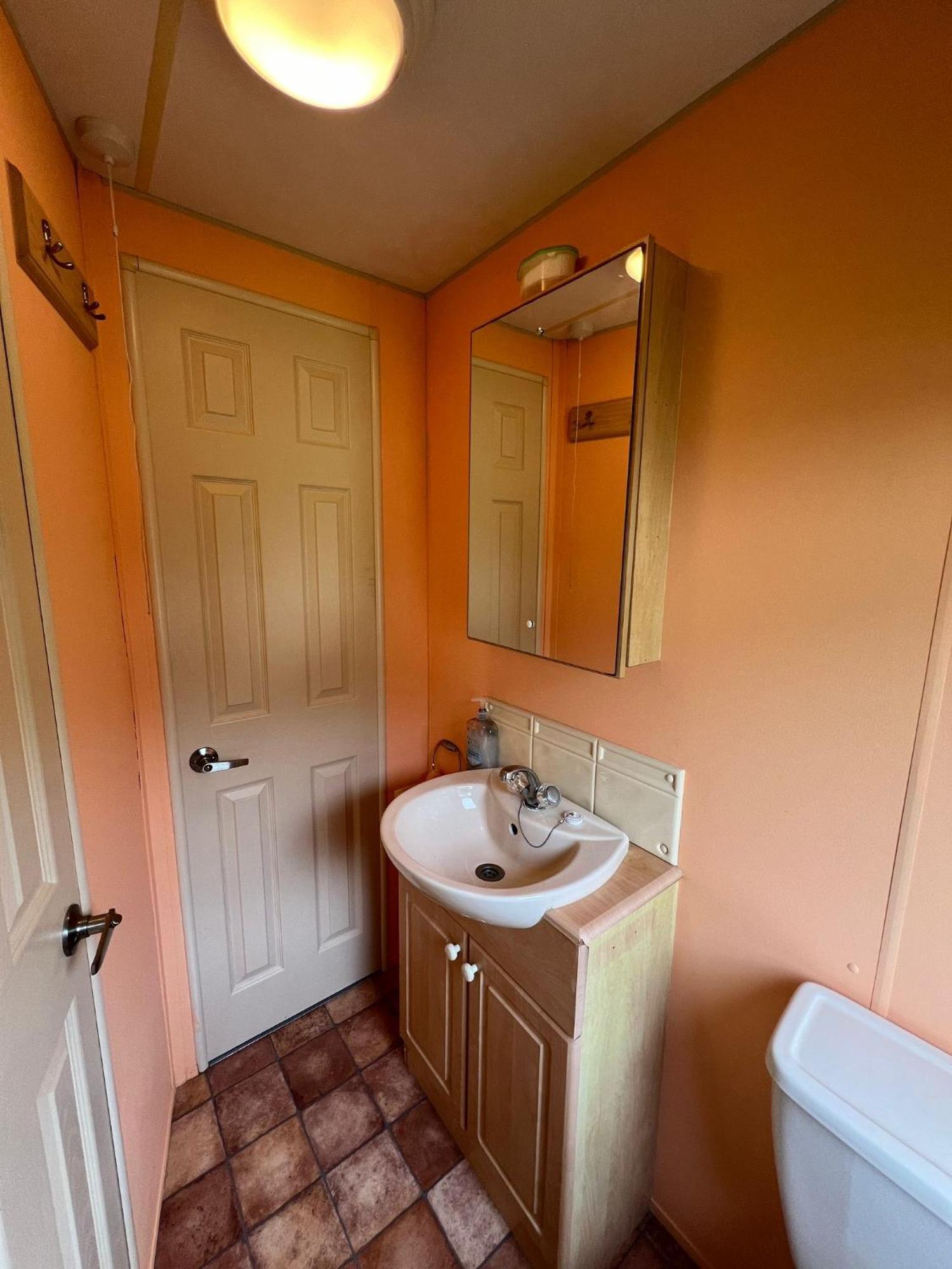 Spacious 2 Bedroomed Mobile Home Абъристуит Екстериор снимка