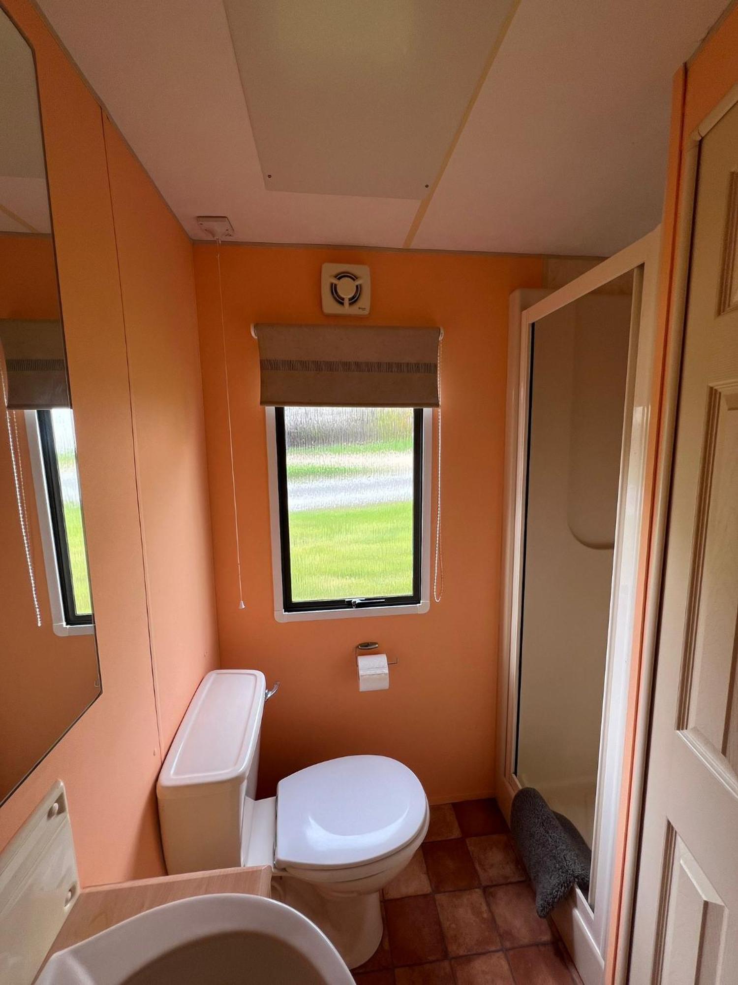 Spacious 2 Bedroomed Mobile Home Абъристуит Екстериор снимка